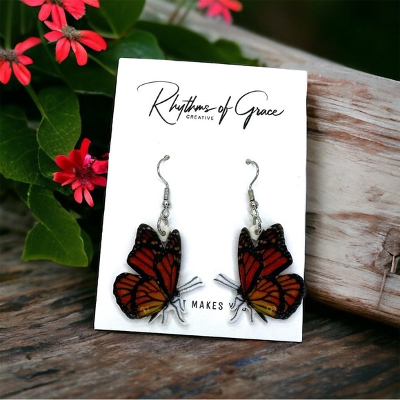 Flutter into Spring: Set of 6 Handcrafted Butterfly Dangle Earrings! (NWT) Gift - Picture 7 of 10